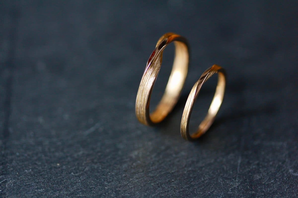 Alliances "Moebius". - bijoutier joaillier créateur Valenciennes