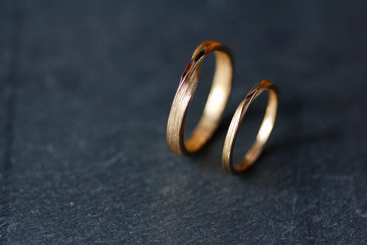 Alliances "Moebius". - bijoutier joaillier créateur Valenciennes