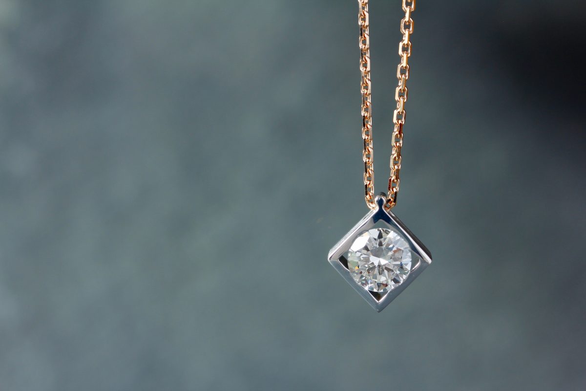 Collier "Dualité". - bijoutier joaillier créateur Valenciennes