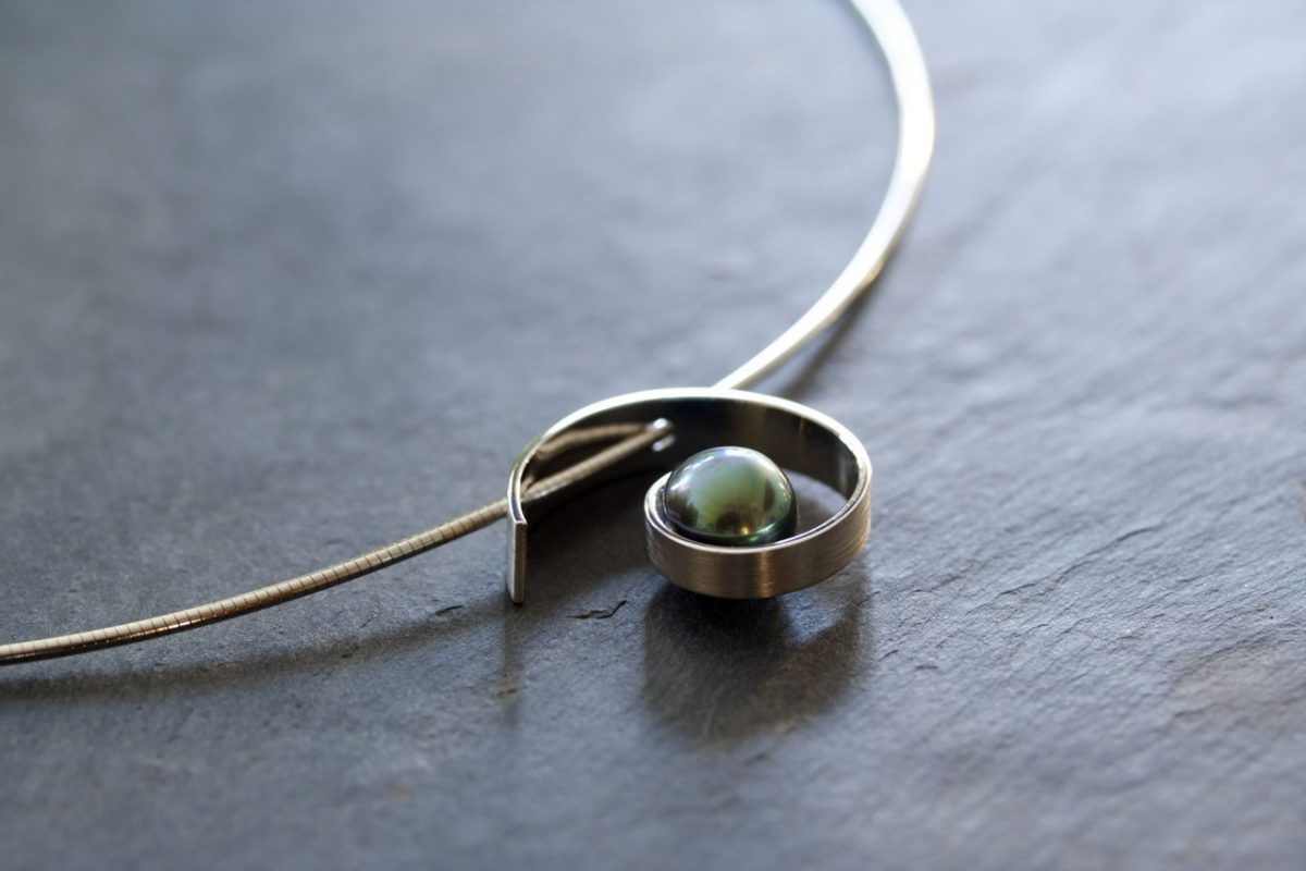 Collier "Souvenir des iles". - bijoutier joaillier créateur Valenciennes